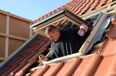 Pose de fenêtres de toit Velux à Cartelègue